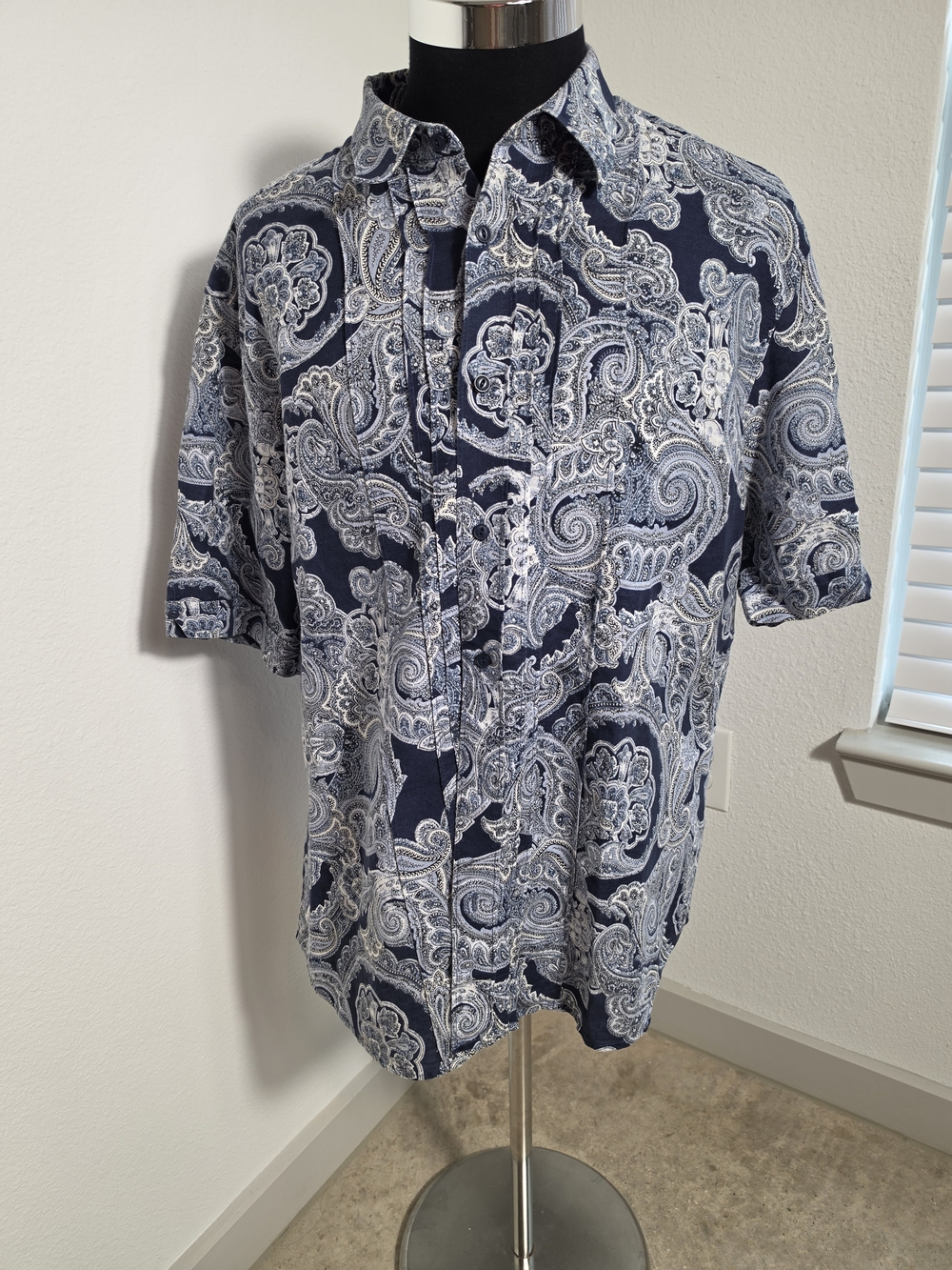 Men's Navy Paisley Short-Sleeve Shirt - Linen Blend